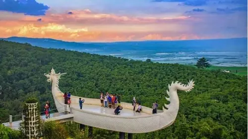 destinasi wisata pulau jawa (1)