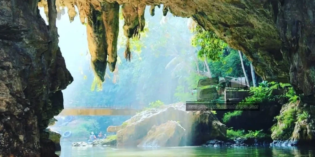 sewa bus surabaya jogjakarta goa pindul