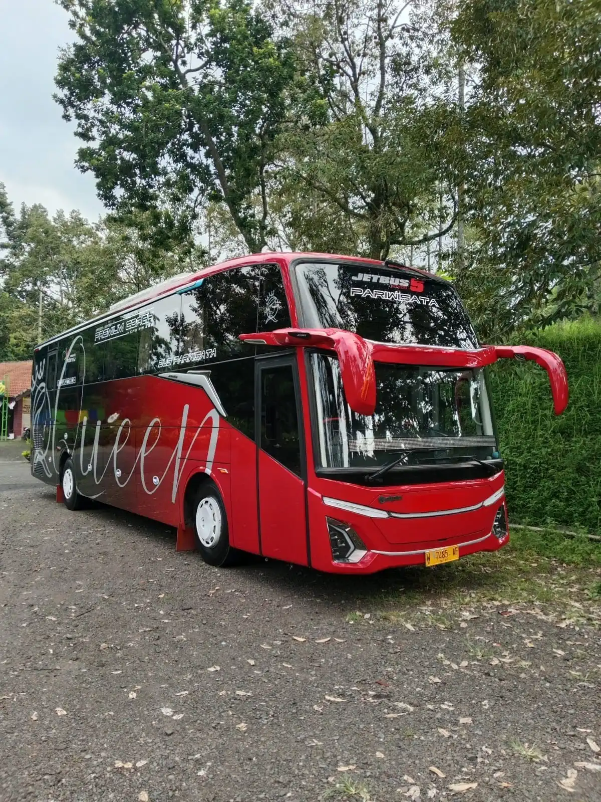 sewa bus pariwisata surabaya